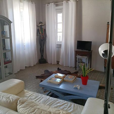 Casa Di Titta Vicino Al Mare Vila Viareggio Exterior foto