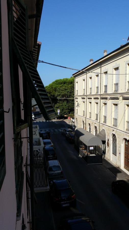 Casa Di Titta Vicino Al Mare Vila Viareggio Exterior foto